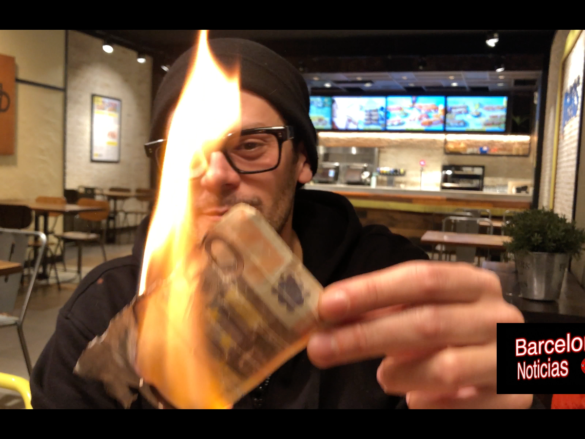 El dinero no existe, burn&nbsp;it.