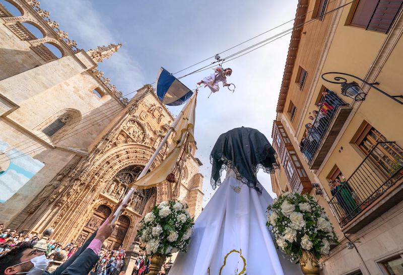 bajada-del-angel-aranda-de-duero-semana-santa-barcelona-noticias