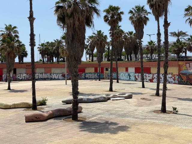 chiringuito-abandonado-playa-forum-barcelona-noticias