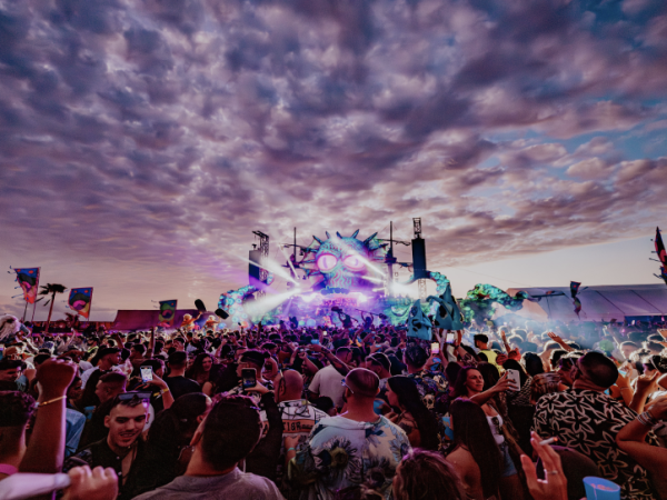 Fin de año en Bondi Beach con&nbsp;elrow.