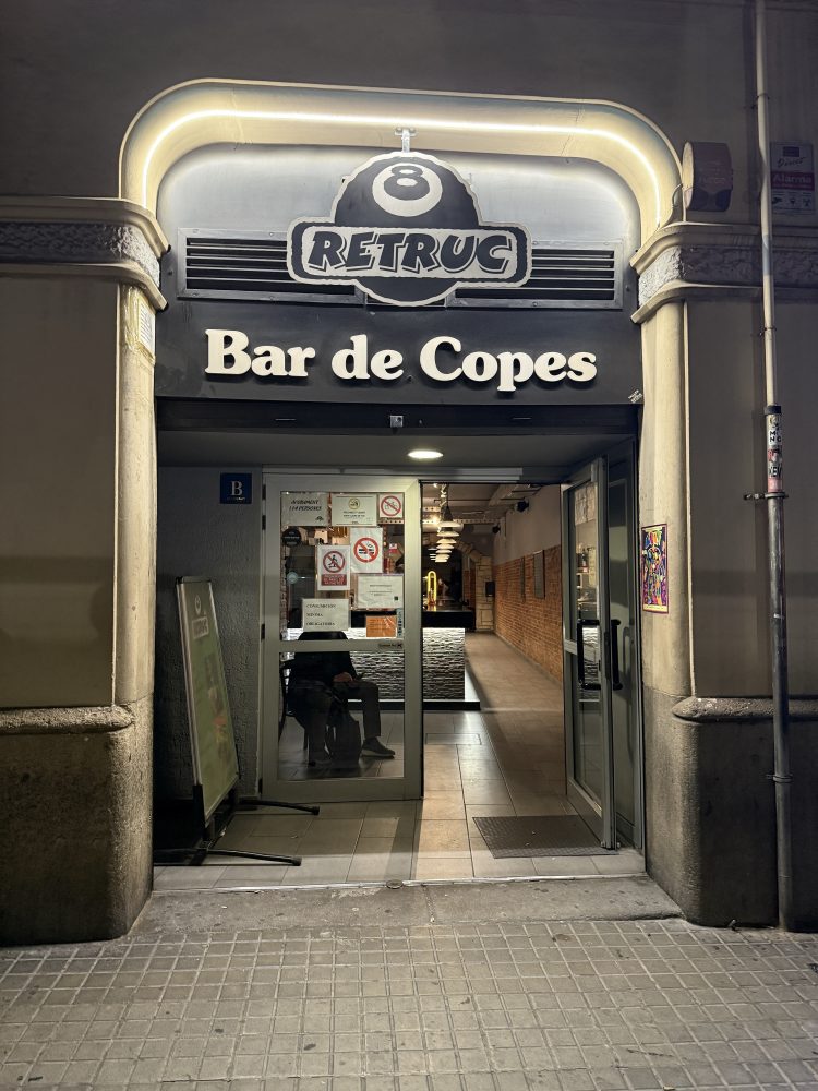 entrada-bar-billar-futbolin-retruc-barcelona-noticias